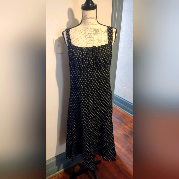 Dresses & Skirts - Dress
